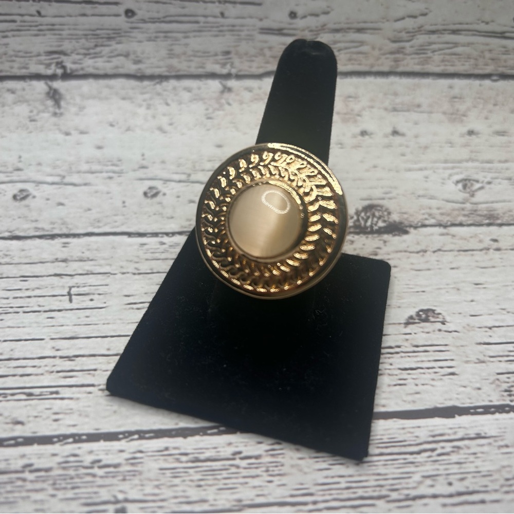 Gold Moonstone‎ Stretchable Statement Ring